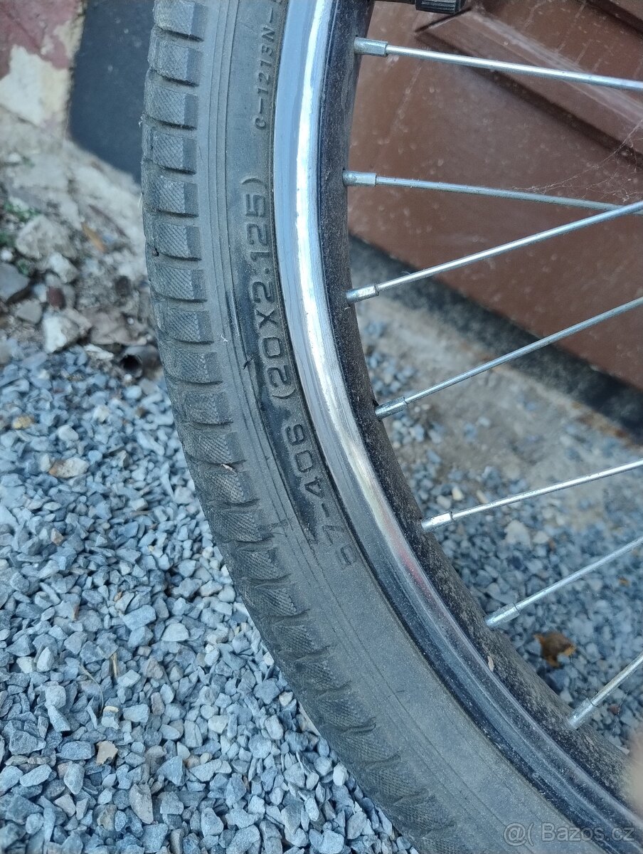 Prodám dětské horské kolo vel.20 - 3