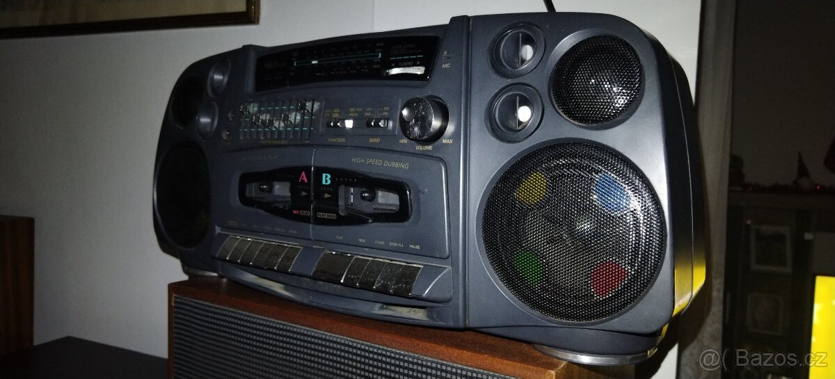 Radiomagnetofon First s barevnou hudbou - 3