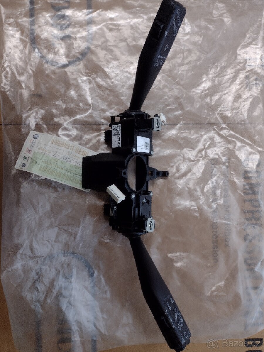 Přepínač blinkrů a stěračů 5K0953502M - 3