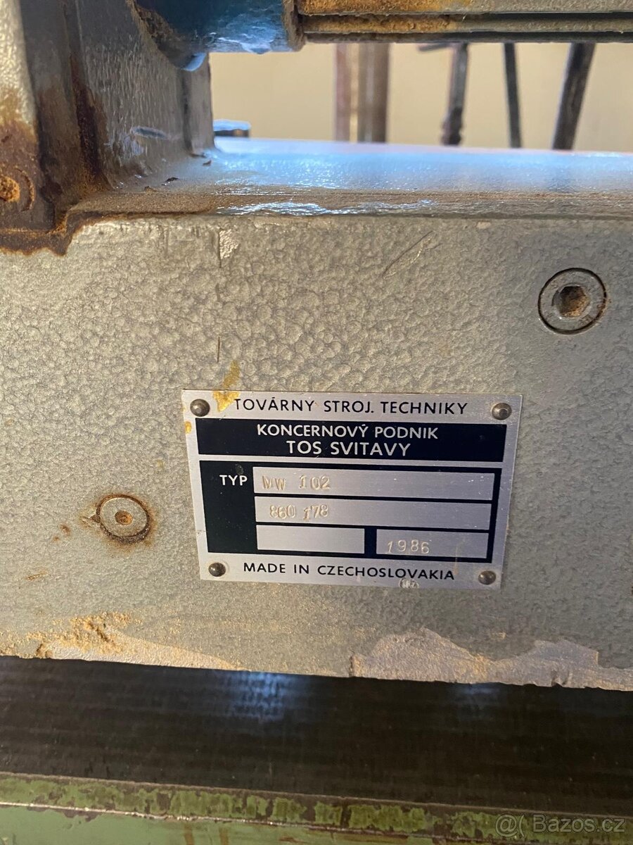 Spodní frézka s podavačem - 3