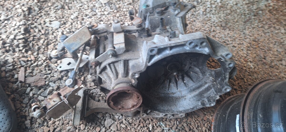 Zbylé díly golf 4 - 3