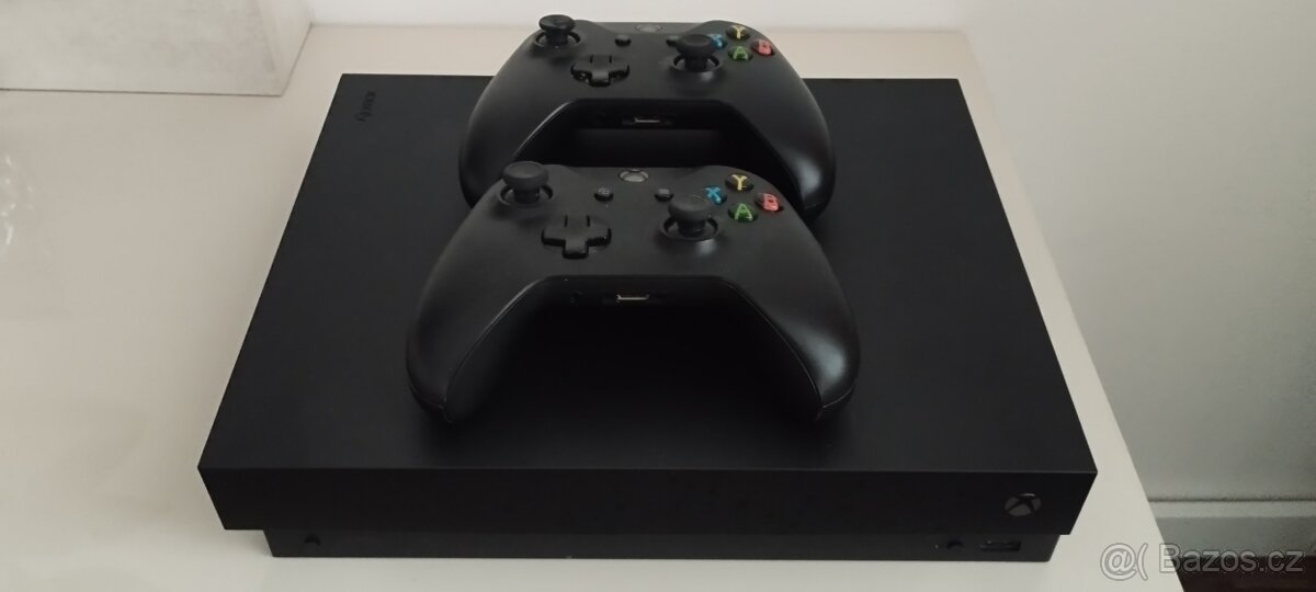 Prodám Xbox one X - 1 TB - 3
