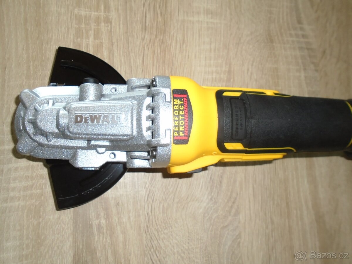 Aku DeWALT úhlovka - 3