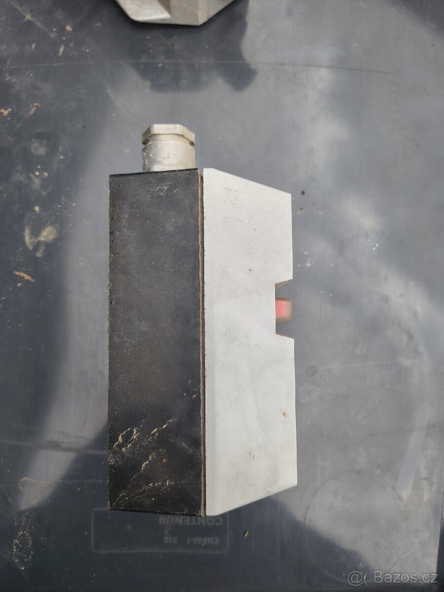 DDR motorový spouštěč M5 500/16–VEB Görlitz - 3