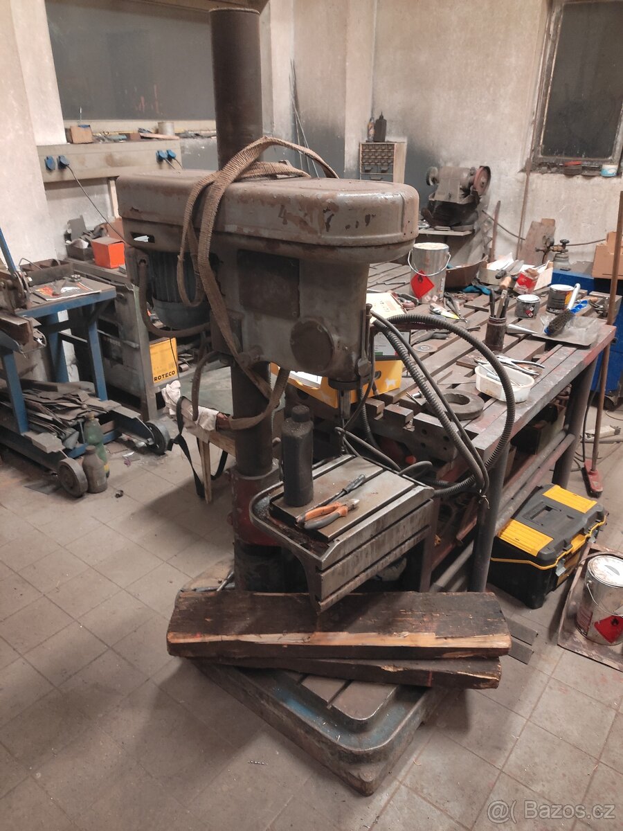 Sloupová vrtačka VS16 - 3