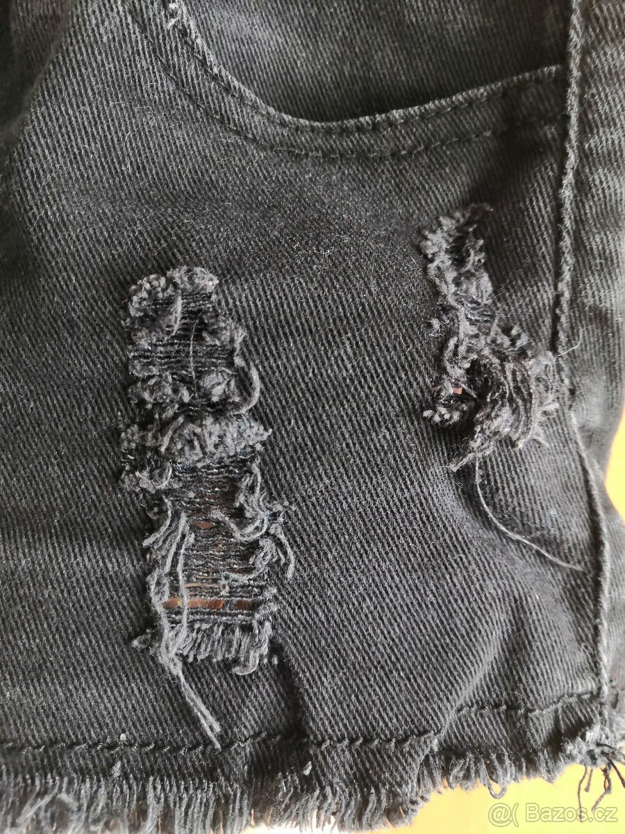 Džínové černé trhané kraťasy - 3
