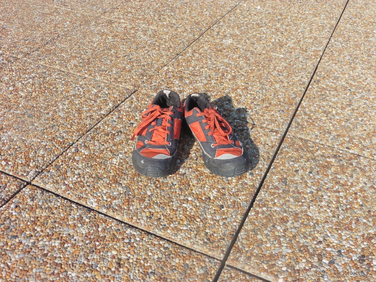 Červené voděodolné botasky vel. 35 - 3