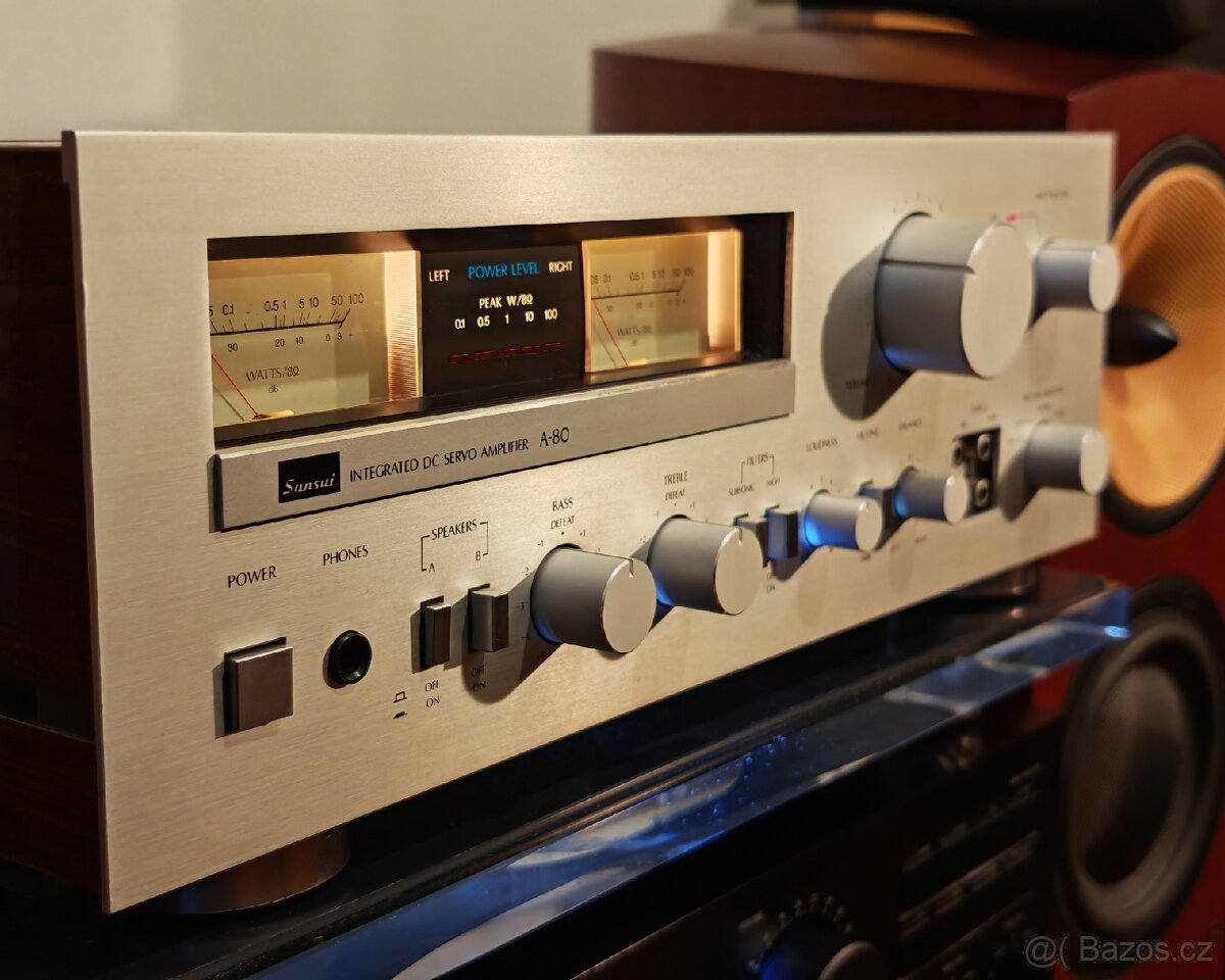 Zesilovač SANSUI - 3