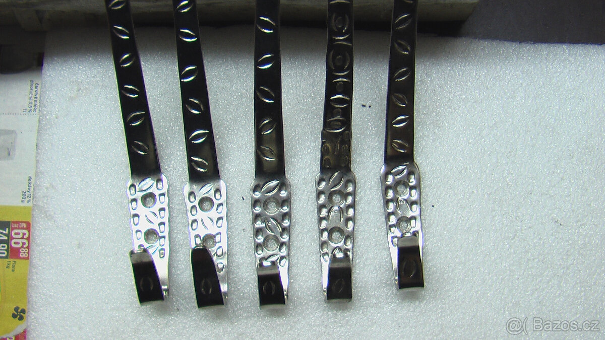 ZDOBENÉ VĚŠÁKOVÉ DRŽÁKY - 3