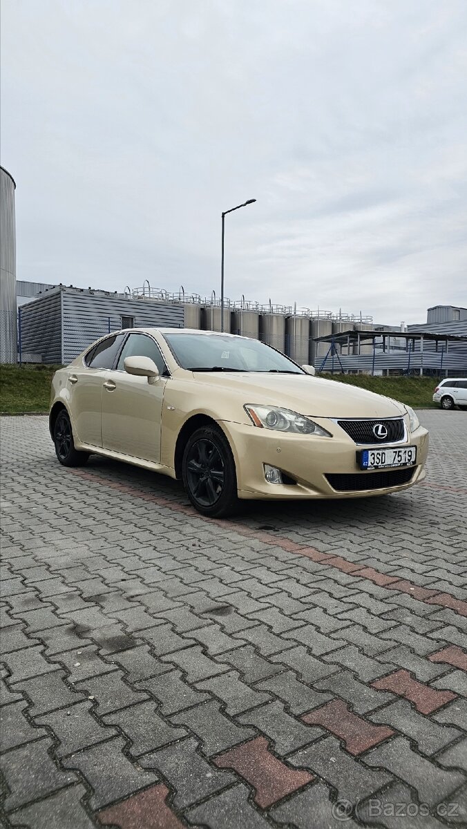 Lexus is220d 130kw - 3