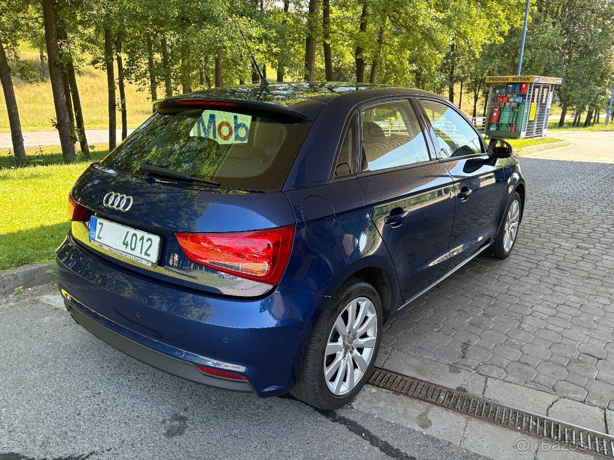 Audi A1 Sportback 1.0 TFSI- 5 dveří - PĚKNÝ VŮZ - 3