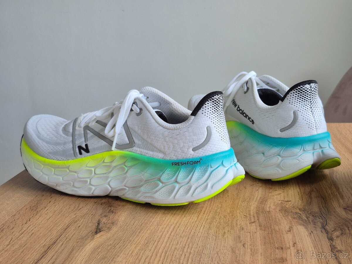 Běžecké boty New Balance FRESH FOAM X MORE V4 FRESH - 3