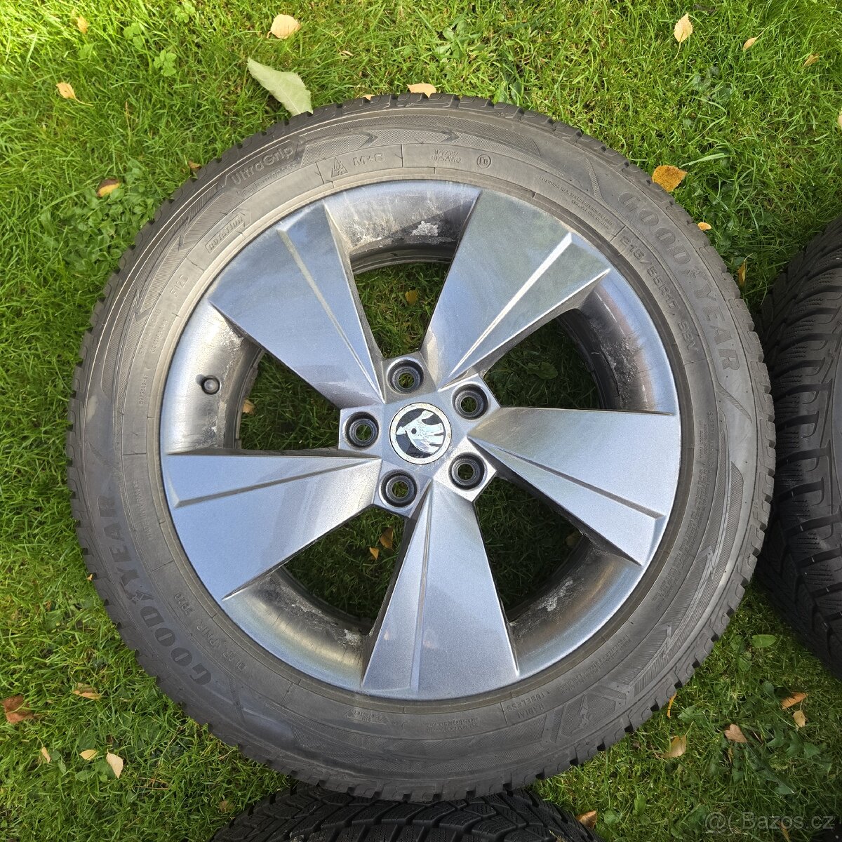 Zimní kola Škoda 215/55 R17 - 3