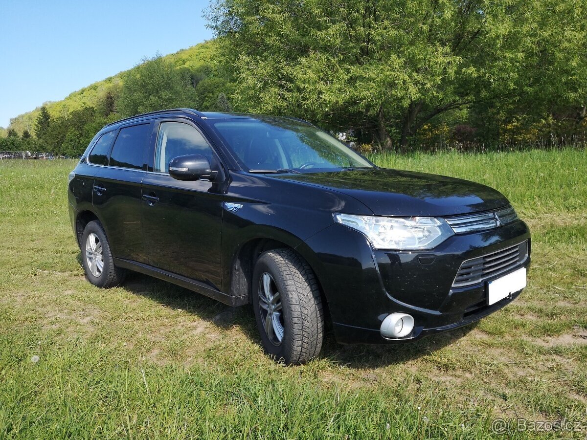 MITSUBISHI OUTLANDER PHEV HYBRID PLNÝ SERVIS - 3