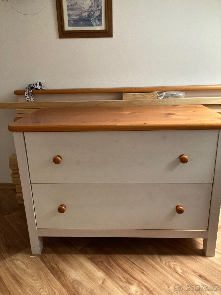 Prodám postel,2 komody a šatní skříň - 3