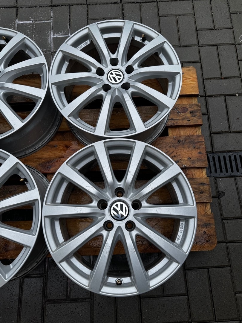 Alu kola, disky r17 5x112 VW Platin - 3