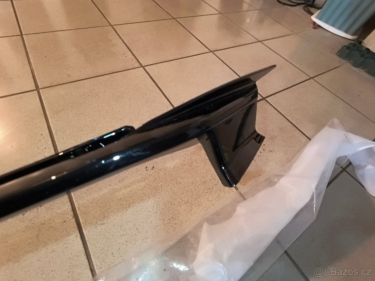 Peugeot 208 II lišta nad drilem - 3