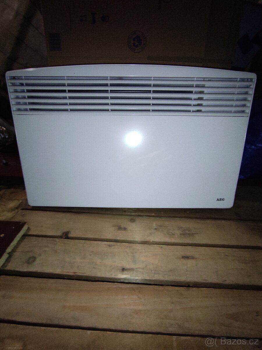 Nástěnný konvektor AEG WKL 2003U - 3