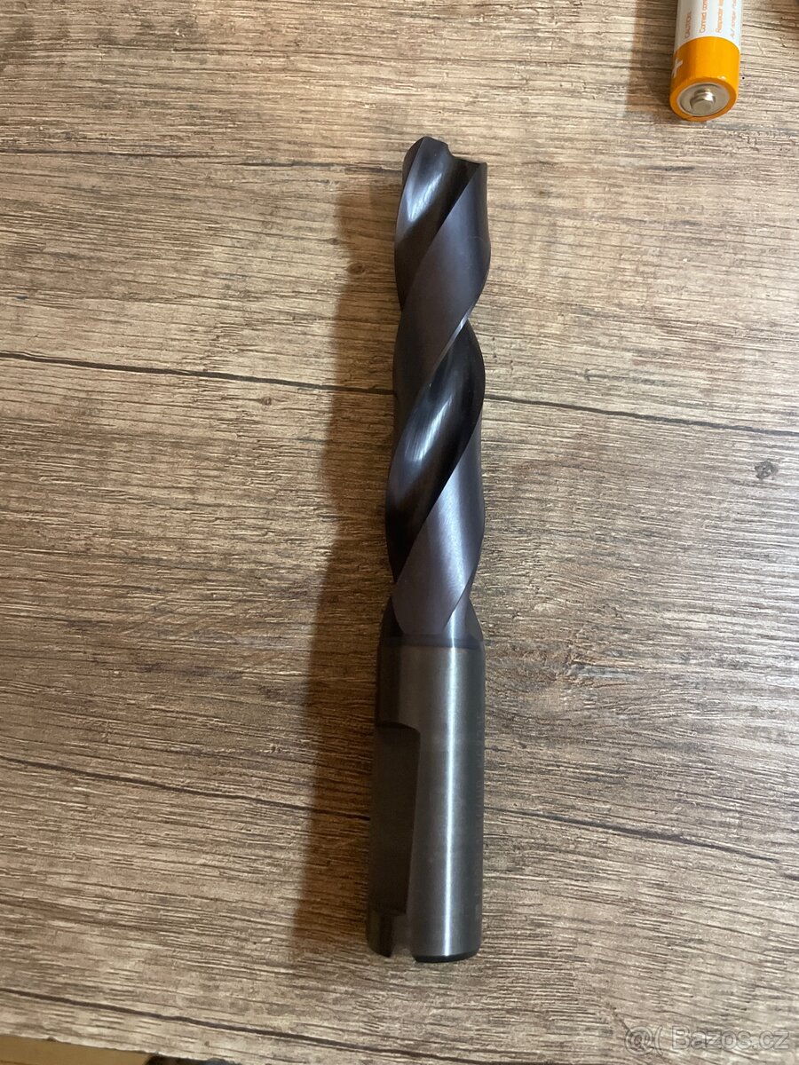 Průmyslový vrták kennametal - 3