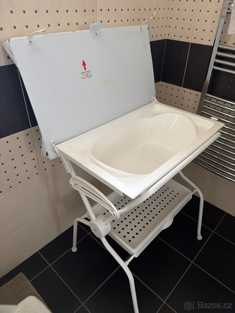 Přebalovací pult s vaničkou - 3