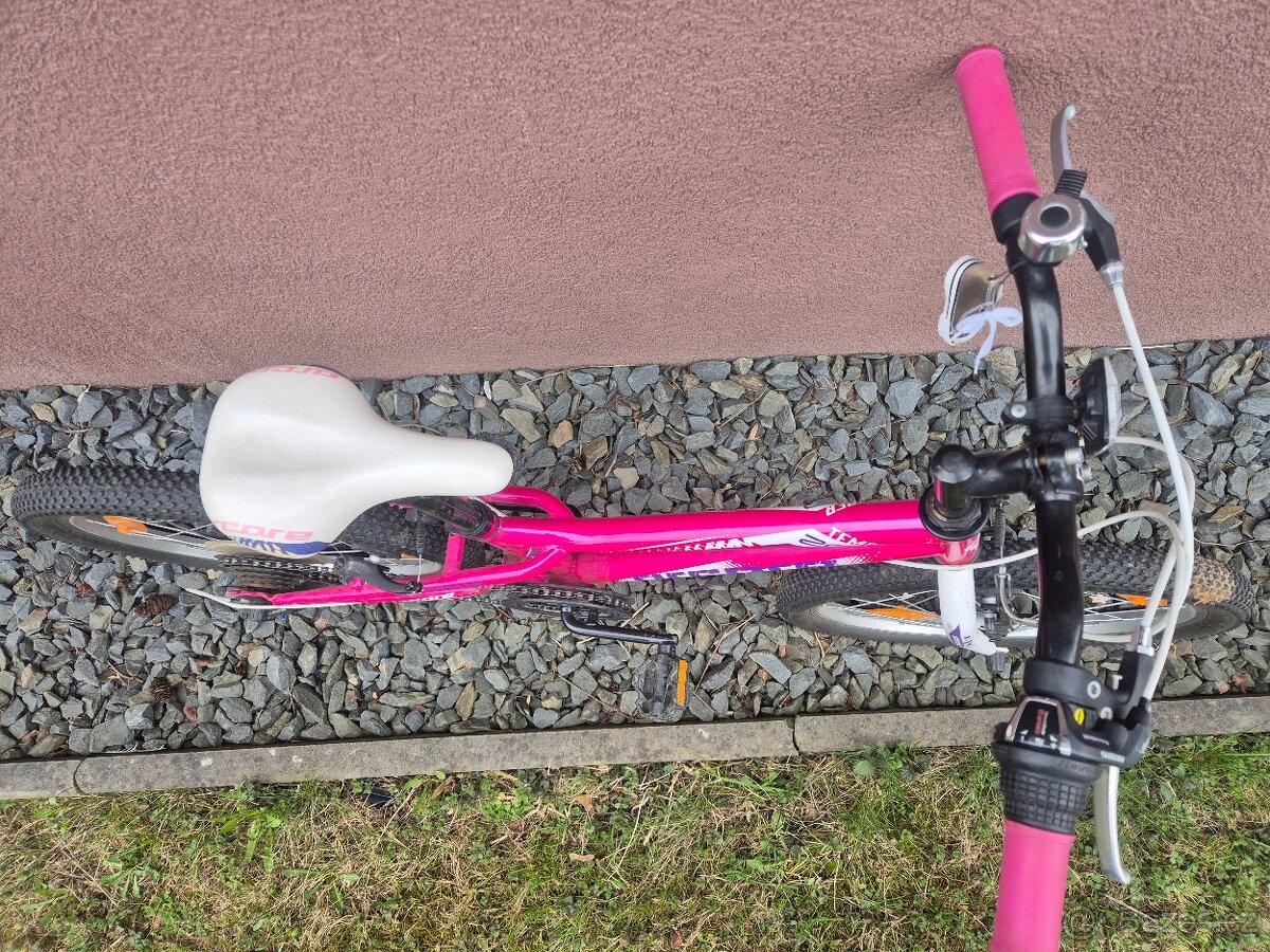 Dívčí kolo vel 20 - 3