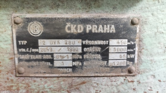 Pístový vzduchový kompresor ČKD Praha - 2 DVK 280 - 3