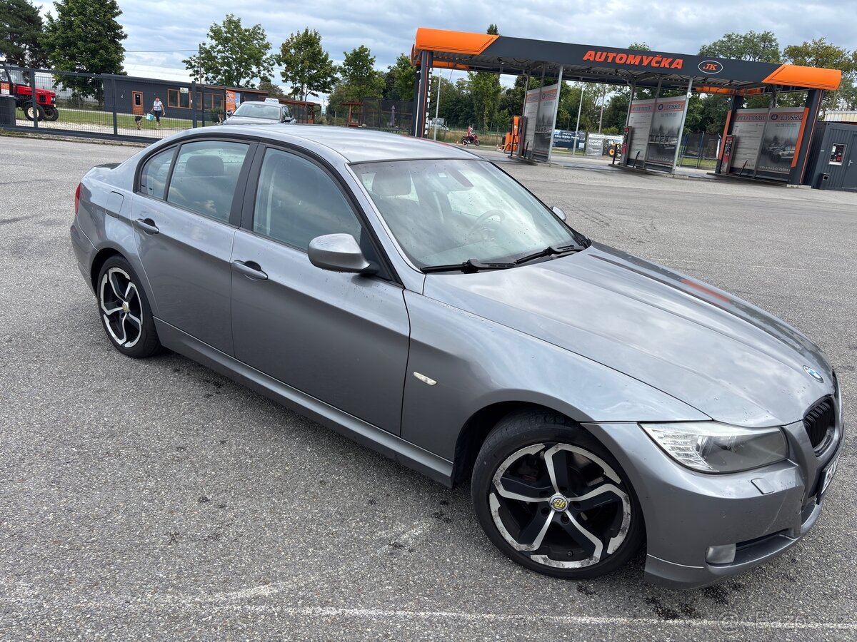 BMW e90 facelift 320d - 3