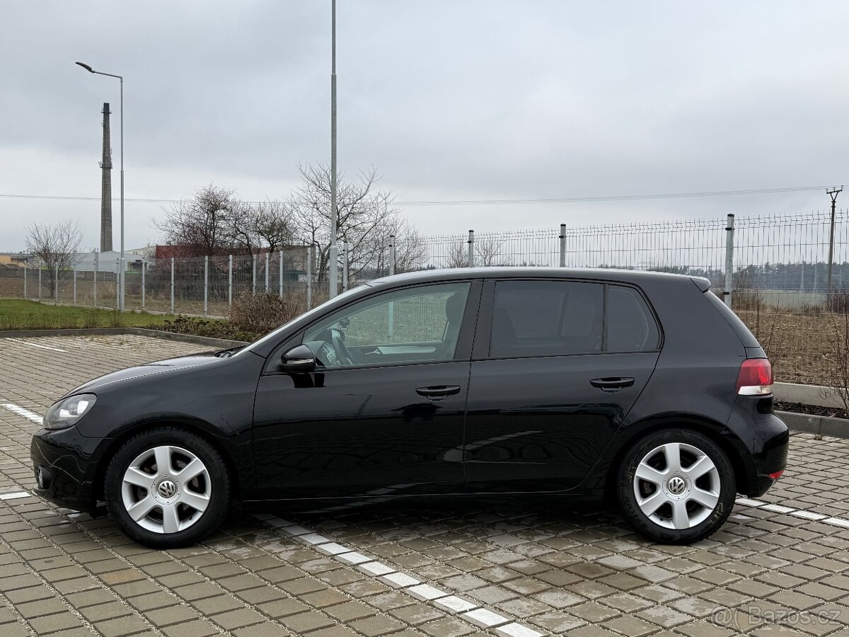 Volkswagen Golf VI • 1.4 TSI 90 kW • NOVÉ ROZVODY • 2 x pneu - 3