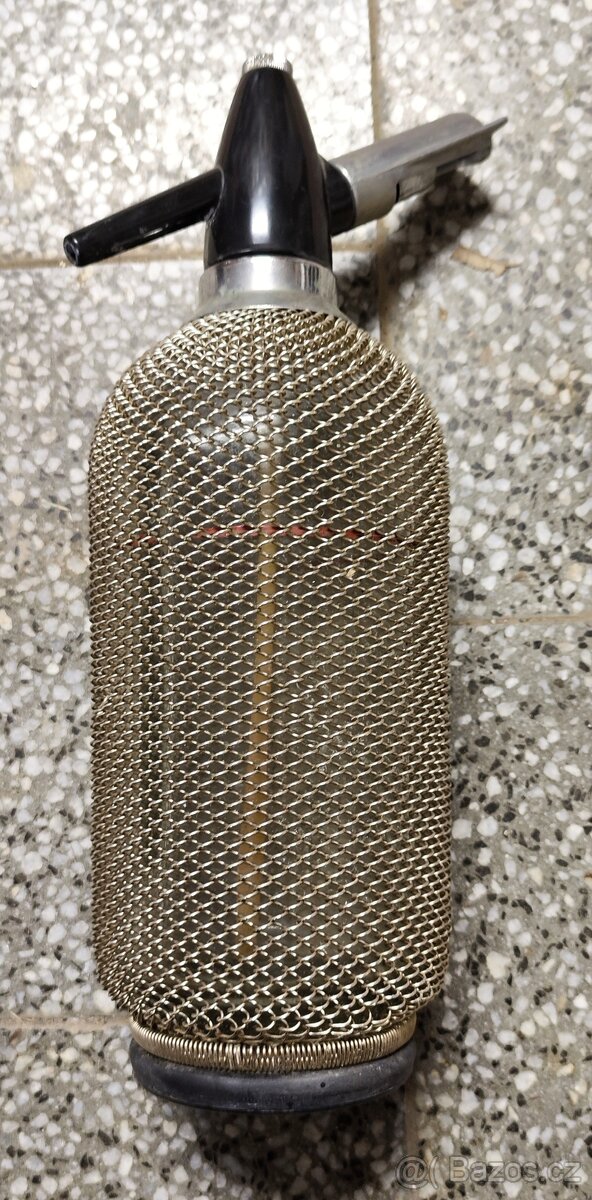 stará sifonová opletená láhev - 3