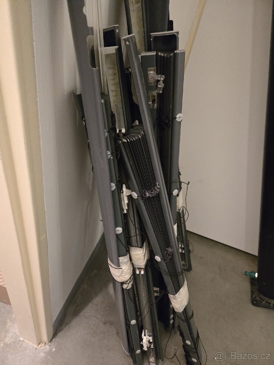 Žaluzie v barvě antracit - 3