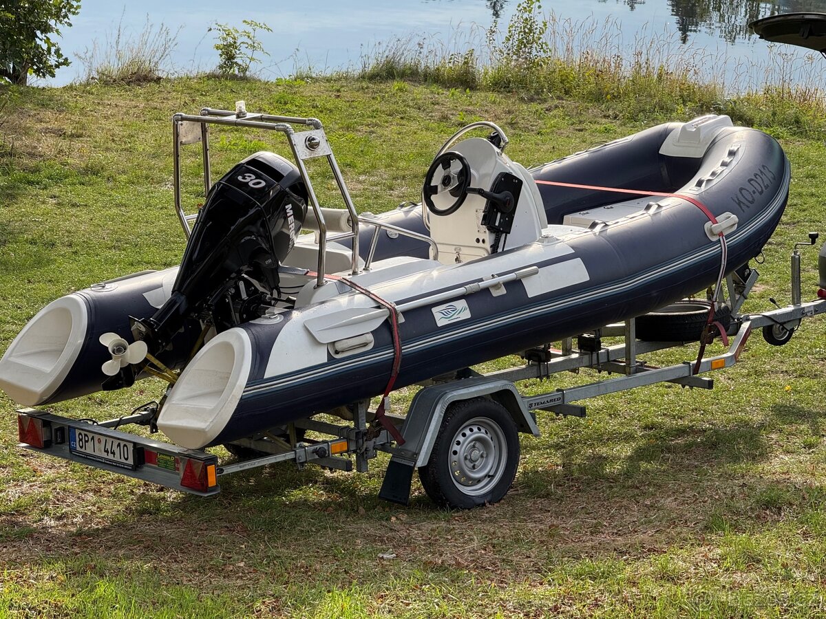 Motorový člun Rib - 3