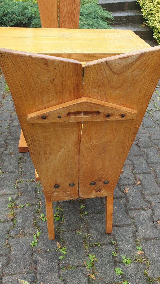 Stůl a tři židle - 3