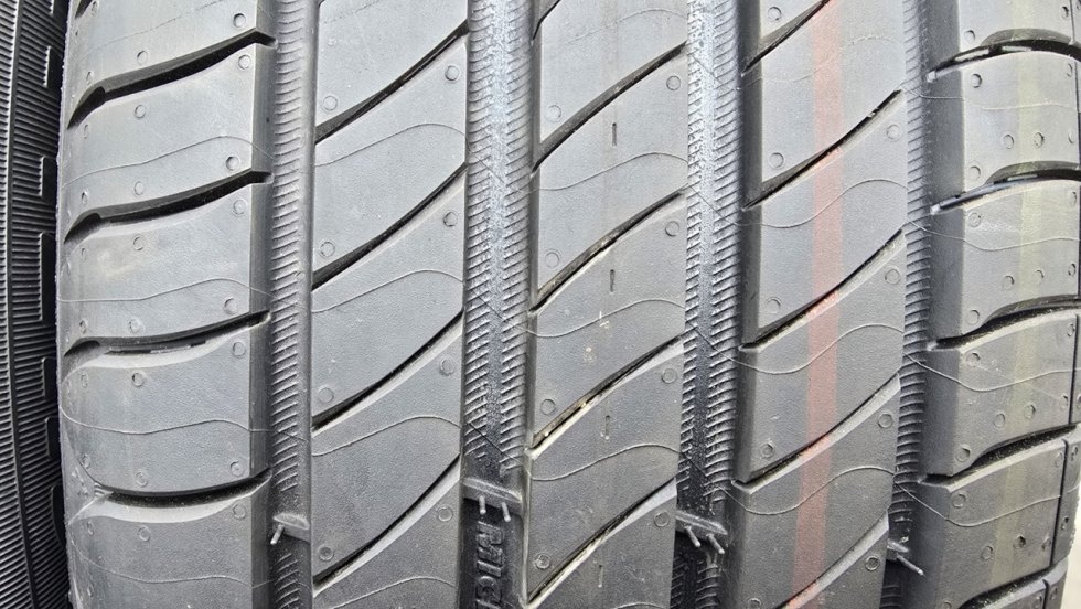 Letní pneu 185/60/15 Michelin - 3