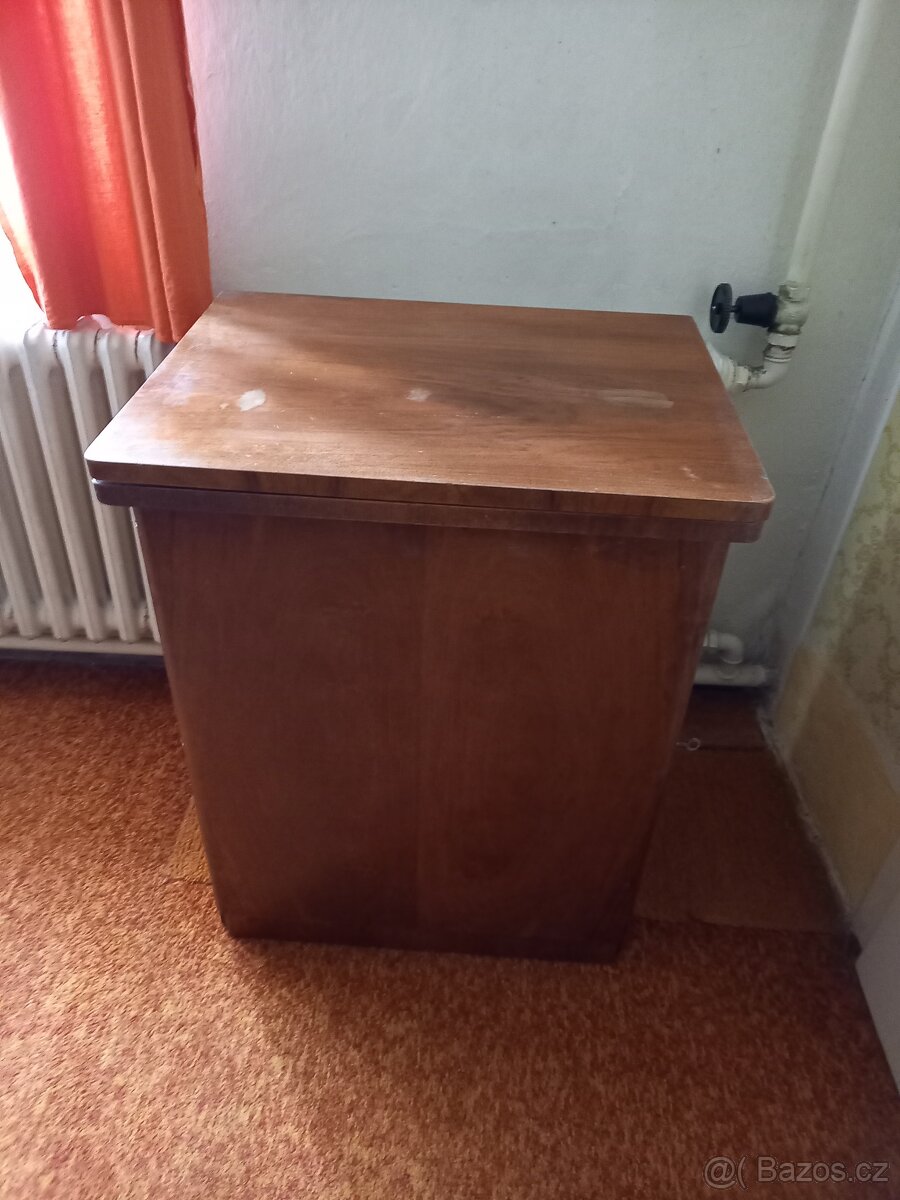 šlapací šicí stroj - 3