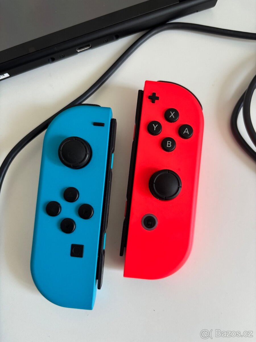 Nintendo Switch Classic - 3
