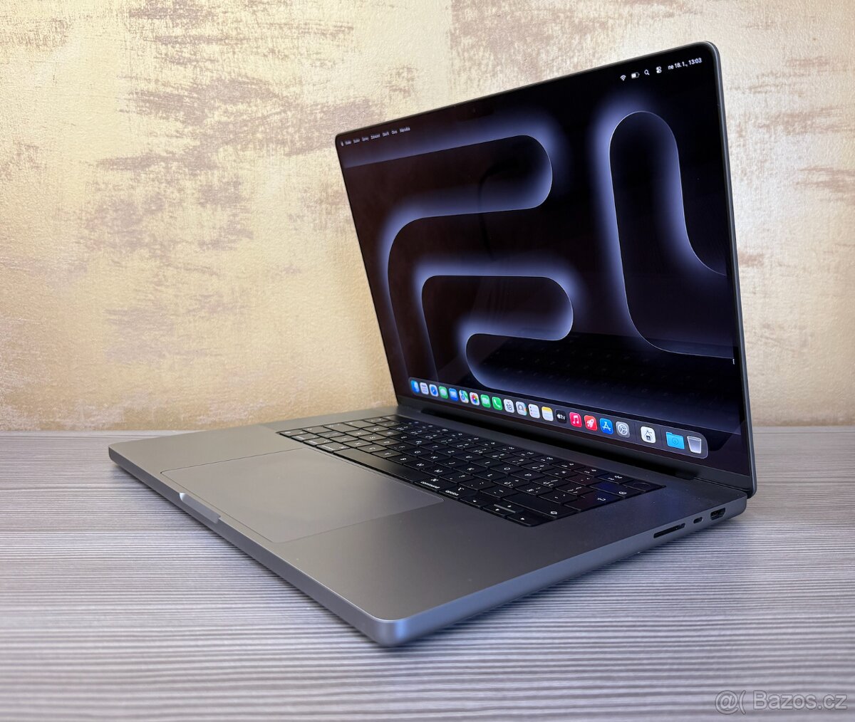 MacBook Pro 16" 2021 M1 Pro 16GB 512GB šedý - 3