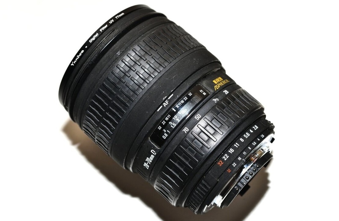 Sigma AF 28-70mm f/2,8D EX Aspherical pro Nikon - 3