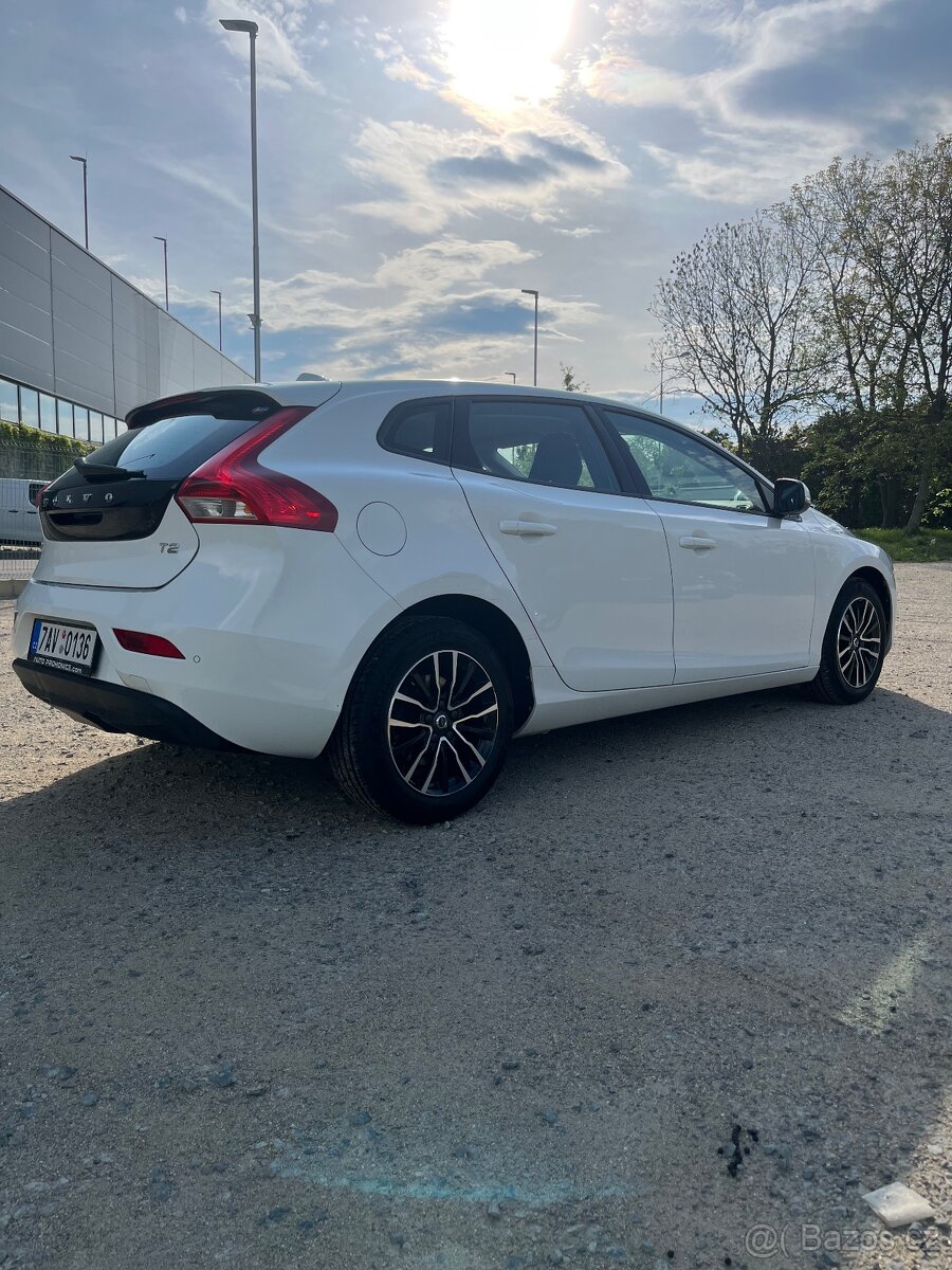 Volvo V40 T2 - 3