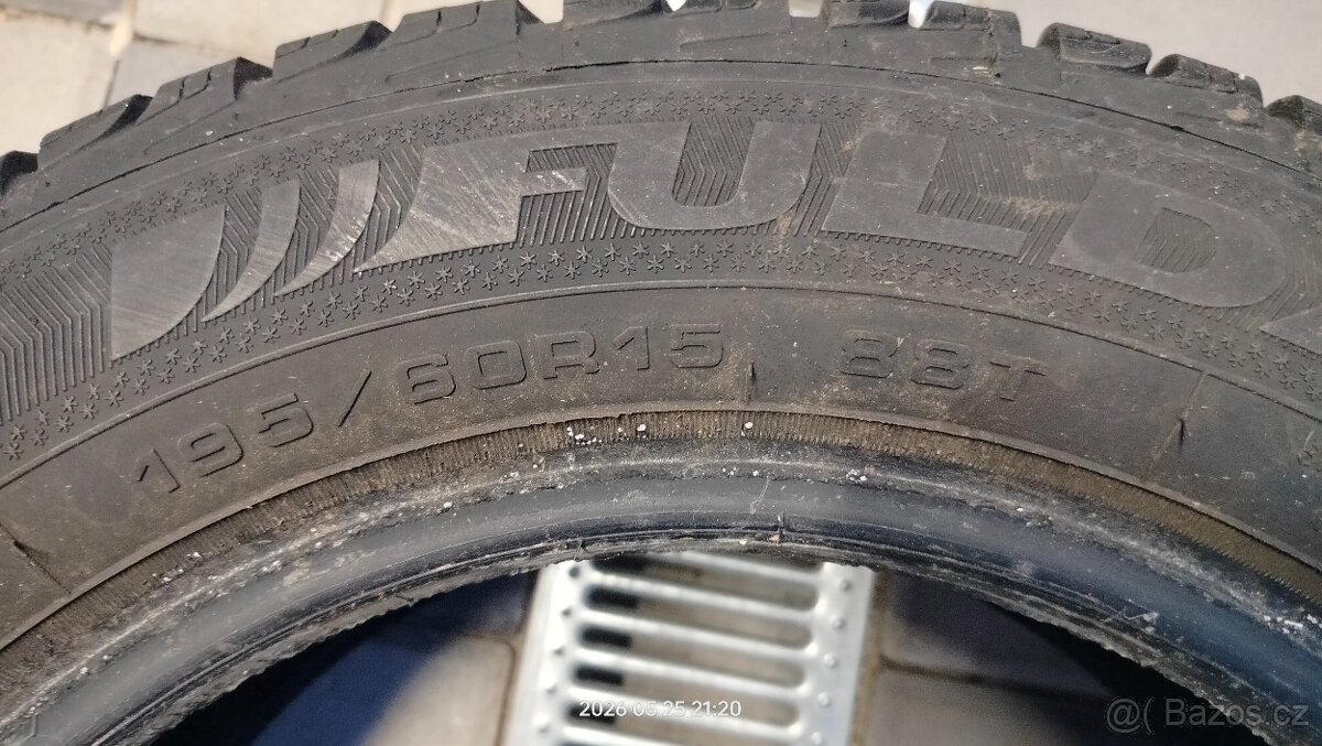 Prodám pneu 195/60/ R15 - 3