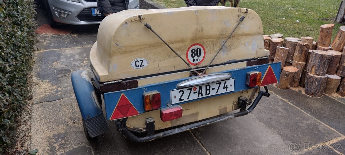 Rybářská loďka na podvozku - 3