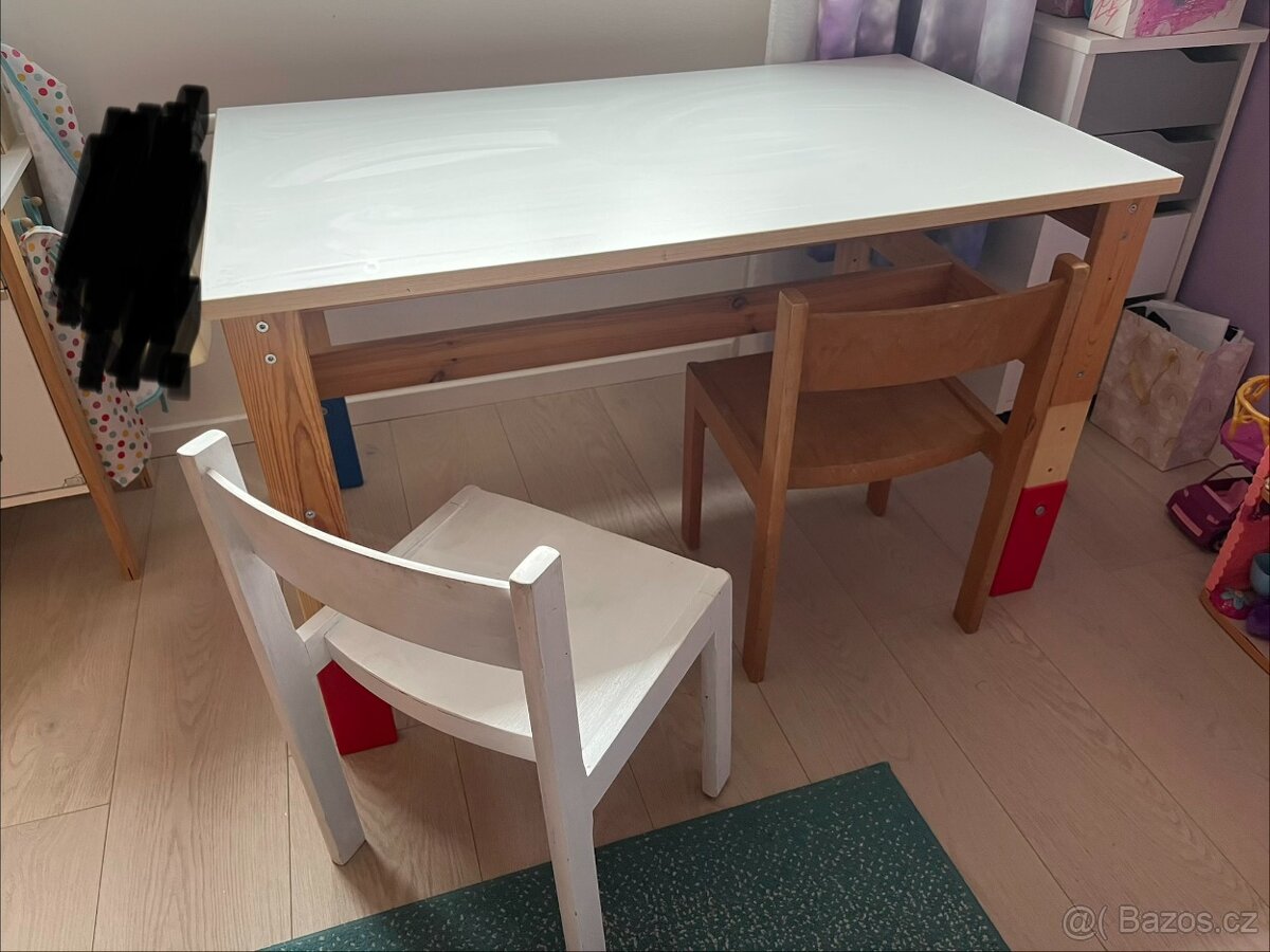 Dětský stůl IKEA + dvě židličky zdarma - 3