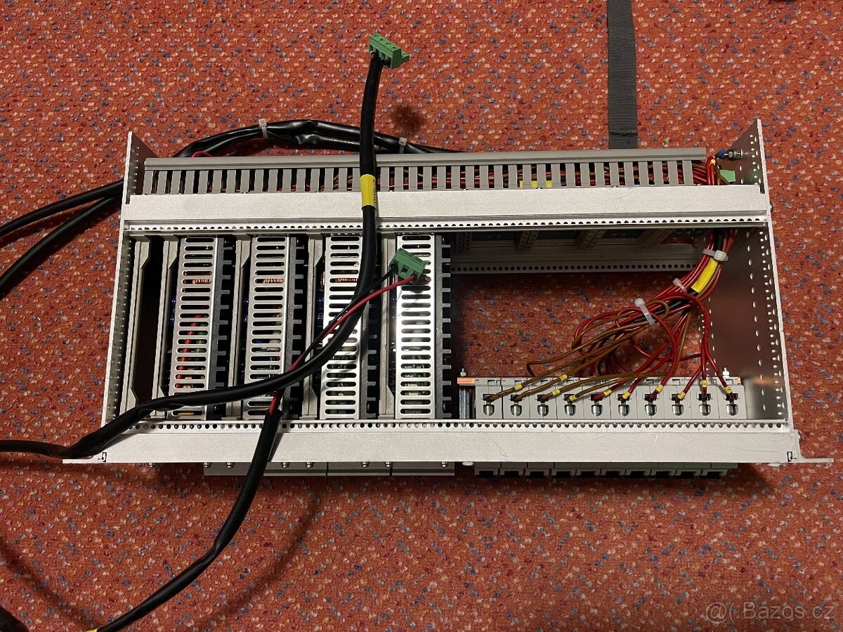 Profesionální napájecí systém Andrew/CommScope 4 PSU AC 3HU - 3