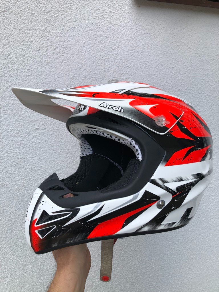 helma přilba AIROH MX - 3