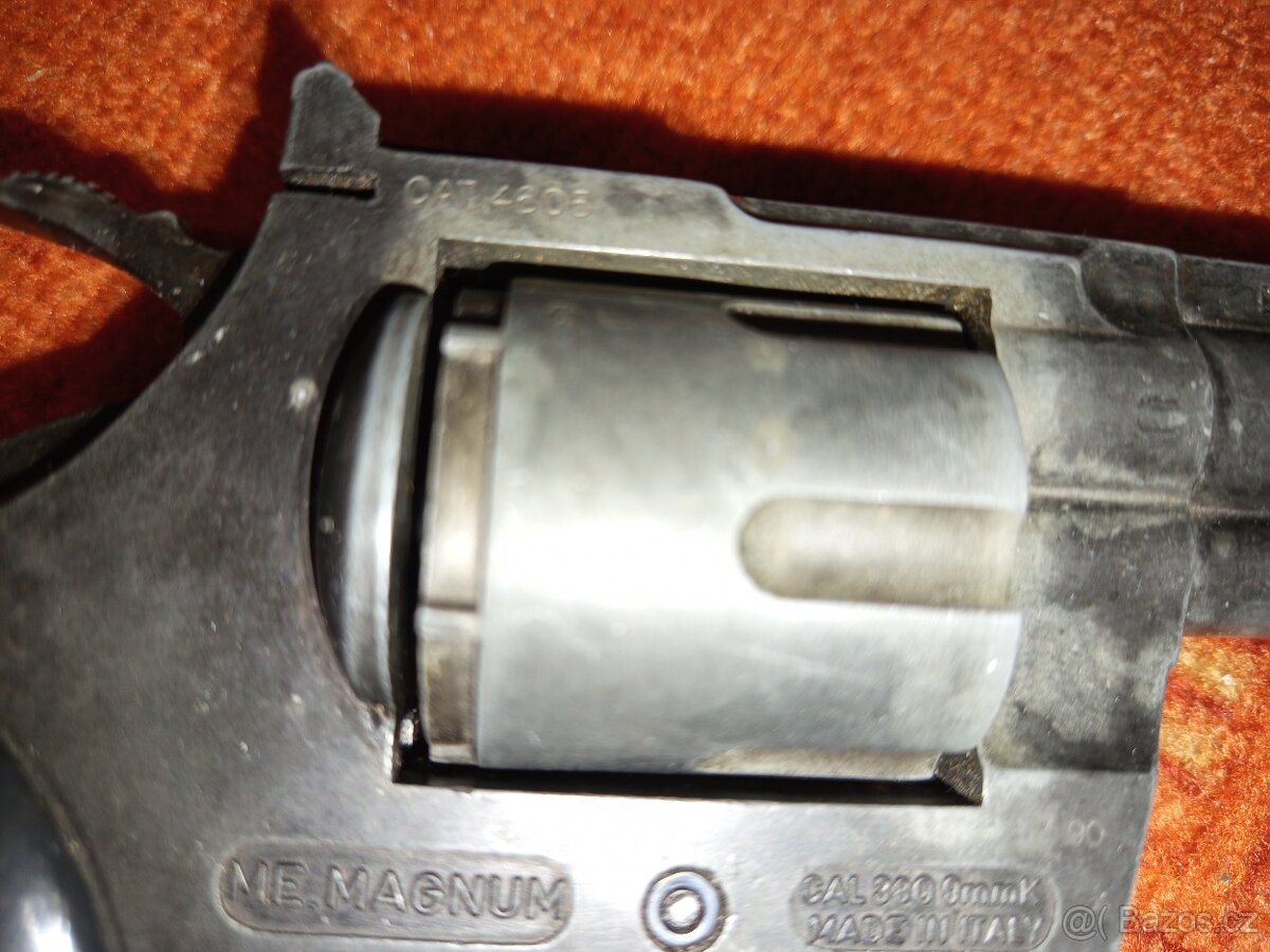 plynová pistole 9mm Magnum - 3