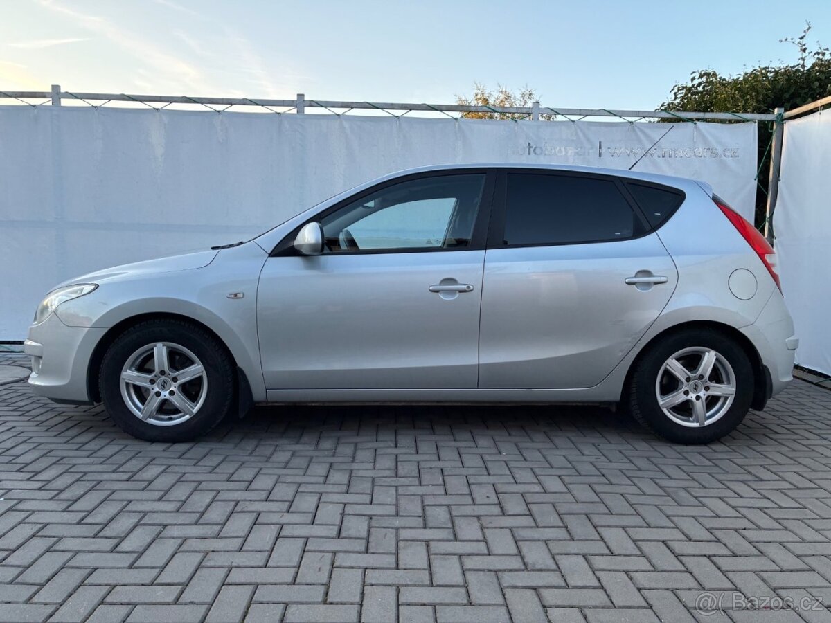 Hyundai i30, 1,6CRDi 85kW 2.maj. STK 09/2027 - 3