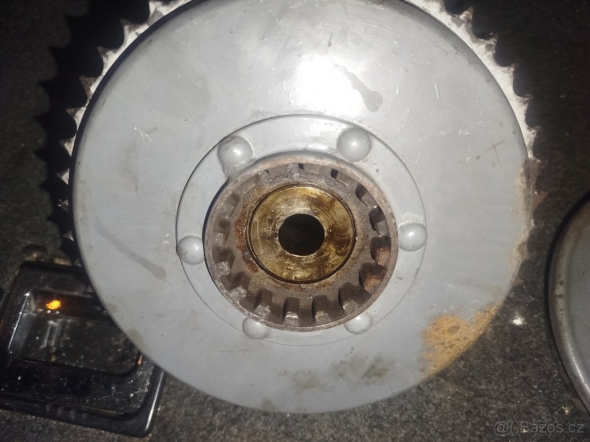 Jawa pérák 250 350 rozeta kompletní slušná - 3