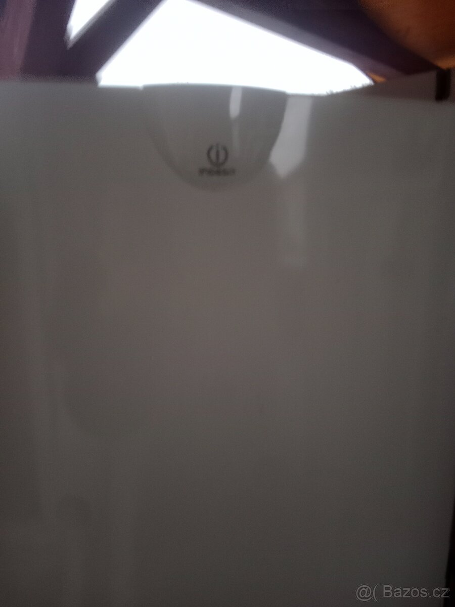 Lednice s mrazakem Indesit - 3