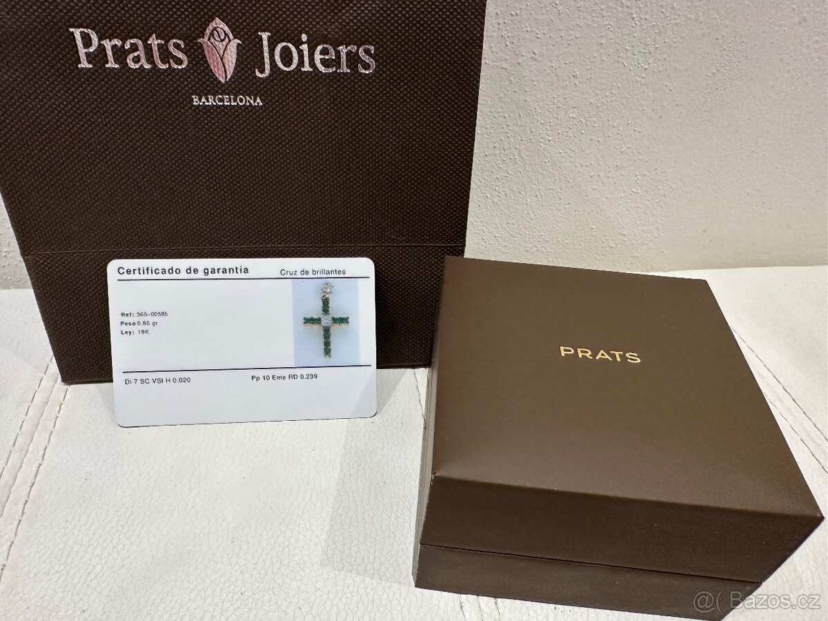 Luxusní zlatý přívěsek – křížek s emeraldy a brilianty | 18K - 3