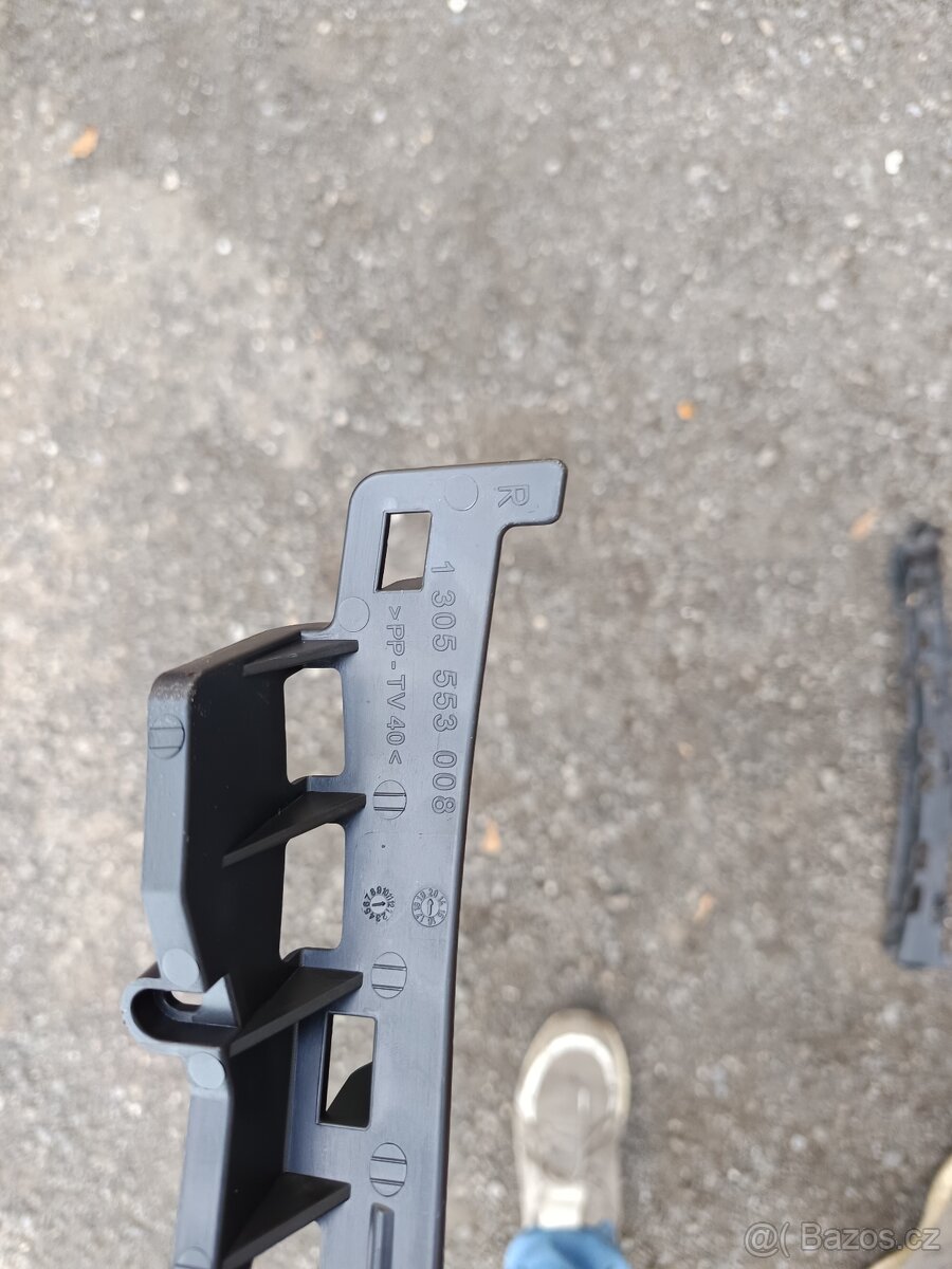 Vw Sharan 7n 2011 - držák predni lampy L+P originál - 3