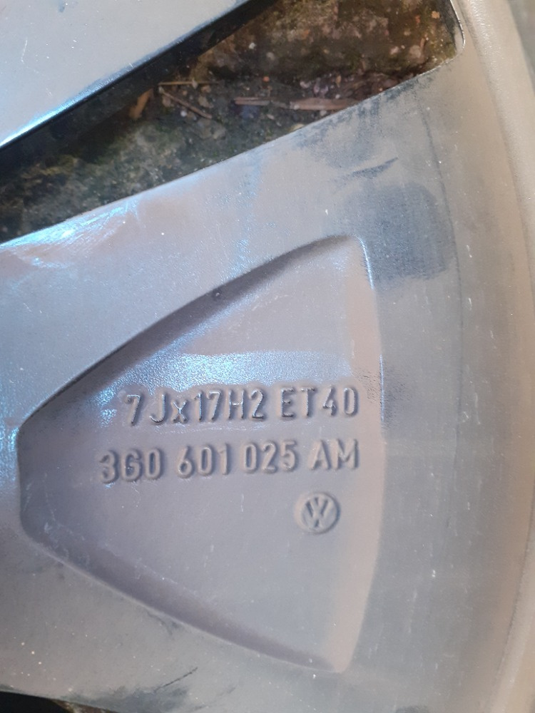 VW kola R17 Passat B8 letní - 3